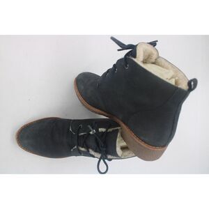 REBECCA MINKOFF PERSYS SHEARLING LINED LACE UP ANKLE BOOTS. 7 GRAY